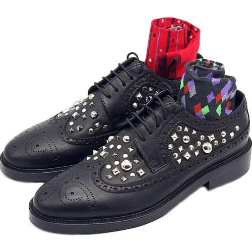 Fashion Black Rivet Men Shoes High-end Carved Brogue shoes for men Genuine leather Lace up Mens Shoes