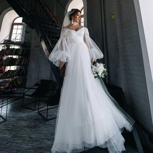 A-line Long sleeves V-neckline Floor Lenght Wedding Dresses Lace Simple Sytyle Outdoor Sexy Bridal Dress Gonws for Married Bride