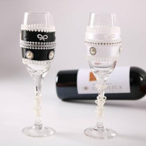 Hot selling 1 pair wedding pearl wedding wine cup Champagne Toasting Glasses with flower Wedding Bridal Shower Gift