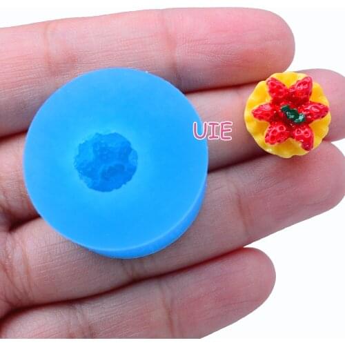 GYL273U 10.6mm Six Strawberry Cakes Silicone Mold Fondant Cake Decoration Candy Resin Clay Earrings Necklace Craft Soap Candle