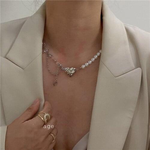 Origin Summer Luxury Vintage Asymmetric Love Heart Pendant Necklace for Women Simulation Pearl Metal Chain Necklace Jewelry