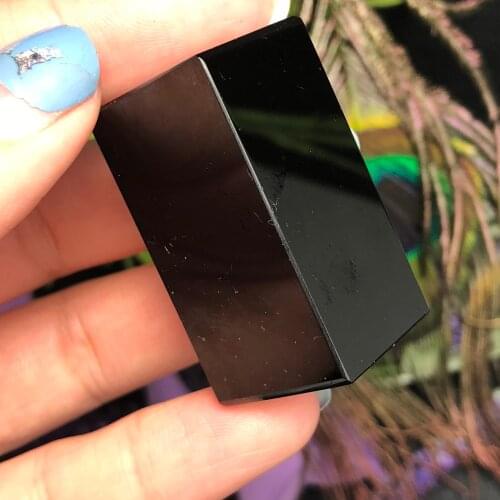 Natural obsidian rectangular block, on the superb arts and crafts home decoration decoration, absorb the essence of heaven and e