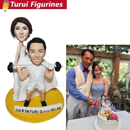 Custom weight lifting couple cake topper top mustle man figurines handmade weightlifting figurines for wedding cake decorations
