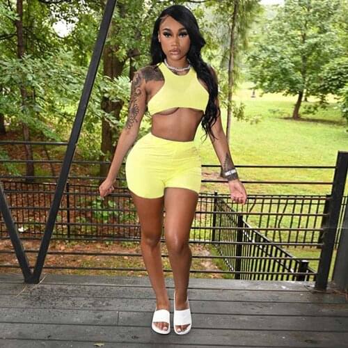 Active Sportswear Two Piece Matching Sets Summer Female Tracksuit Super-short Crop Top and High Waist Biker Shorts Sweat Suits