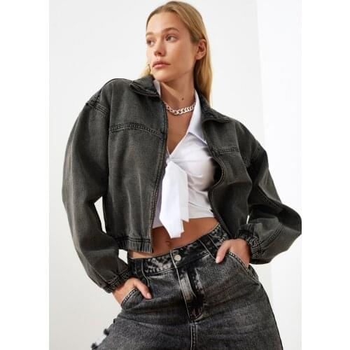Trendyol Beli Wheel Bomber Denim Jacket TWOSS21CE0287