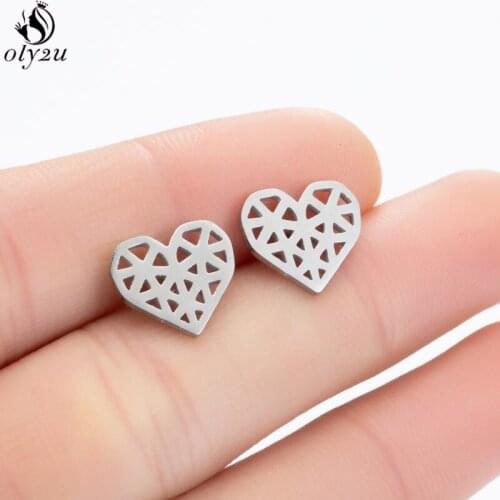 Oly2u European Fashion Earrings Hollow Peach Heart Stud Earrings for Women Girls Ornaments Simple Love Earings Brincos Jewelry