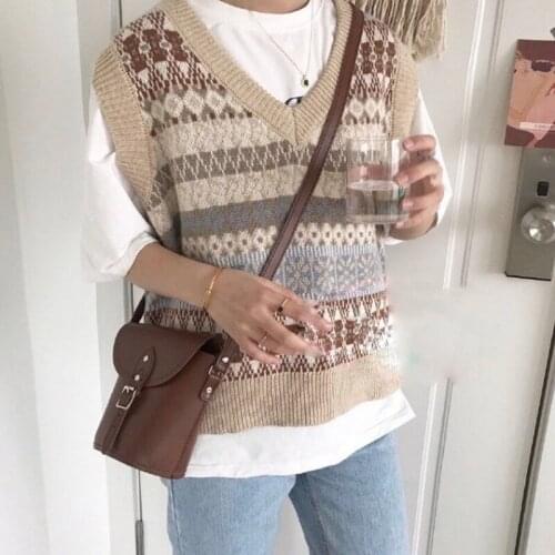 Women Sleeveless Pullover Vintage V-neck Knitted Vest SweaterElasticity Sweater Loose Female Casual Oversized Knitted Vest 2021