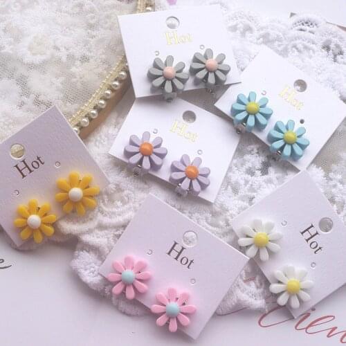 Cute Tiny Flower Daisy Clip on Earrings for Childrens Girls Kids Party Lovely No Hole Ear Clip Christmas Party Jewelry Gifts
