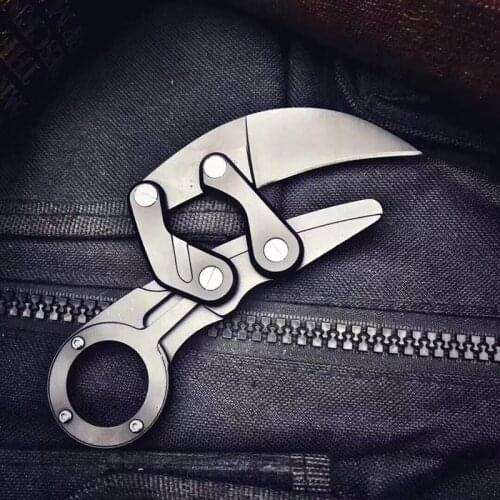 Outdoor Mechanical CS GO Claw knifes camping Combat Hunting Scorpion Tactical Knife Pocket Folding Knives Survival multi Tool