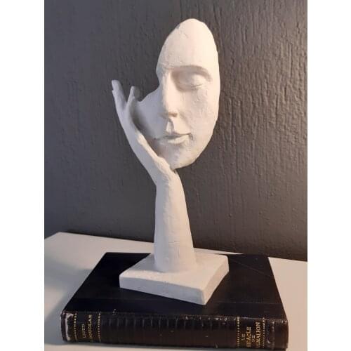 Alis Home Figurines For Interior