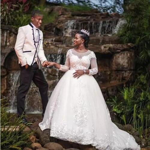 Popular Long Sleeves Lace Wedding Dresses Sweep Train Ballgown Open Back Robe De Mariage Bridal Gown