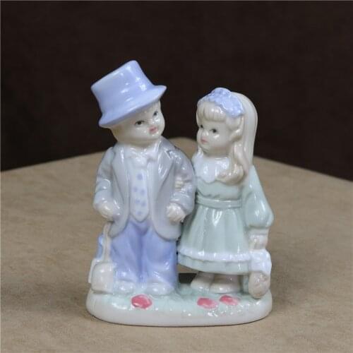 VINTAGE PORCELAIN SHOPPING COUPLE MINIATURE CERAMIC HOLIDAY ITEM FIGURINE ORNAMENT HANDICRAFT GIFT WEDDING DECOR VALENTINES DAY