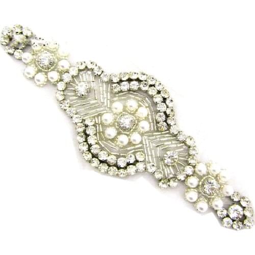 Christmas Trim YACKLASI 3D Floral Crystal Wedding Trims Veils Sash Beaded Pearls Diamond Applique Bridal Sashes 6*18cm