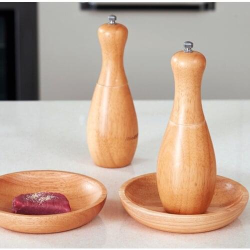 Wooden Bowling Pepper Mill Manual Pepper Mill Kitchen Seasoning Bottles Ceramic Core Grinding Bottle Kitchen Tools Natural Wood