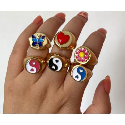 JUST FEEL Small Daisy Tulip Yin Yang Love Rings For Girls Leisure Afternoon Tea Bijoux Fashion Golden Metal Enamel Rings Jewelry