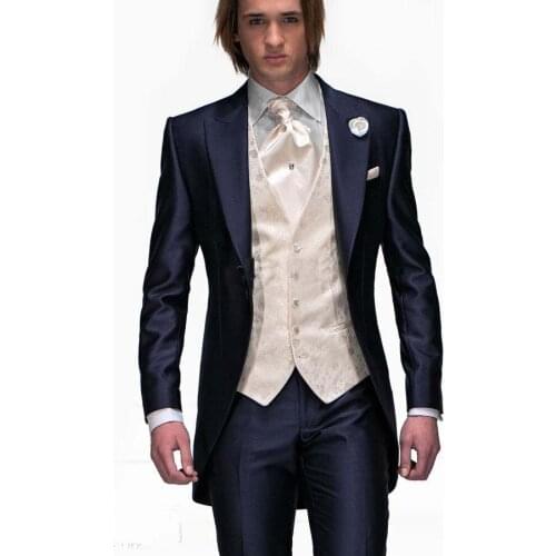 2018 Fashion Cheap Groom Tuxedos/Mens Wear Wedding Party Groomsman Suit Mens Suit/party tuxedos/bridegroom suits/best men dress