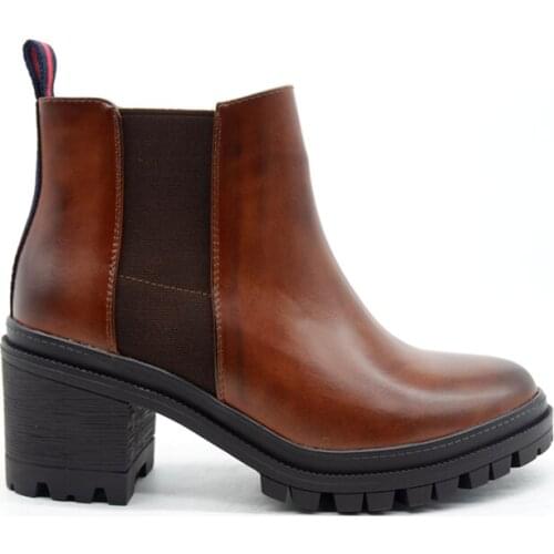 Women brown matte leather student contracted temperament bottom thick waterproof thick boots round head low help shoes