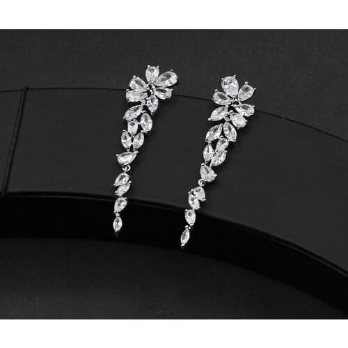 Fashion Female Crystal Leaves Female Carbic Zircon Long Earrings ColorJewelry Wedding Active Dangle Style Gifts