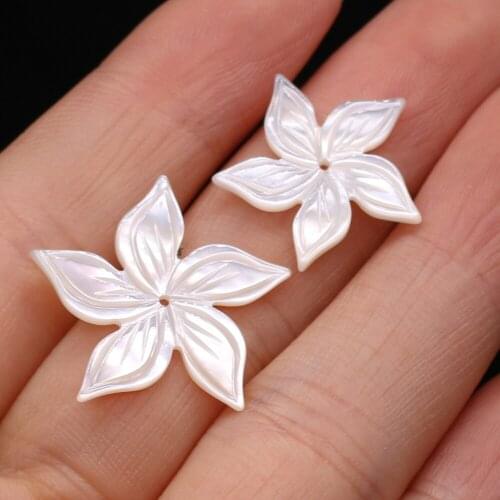 Hot Sale Natural Shell Pendant Mother Of Pearl Shell Flower Small Pendant For Jewelry Making DIY Necklace Earring Accessory