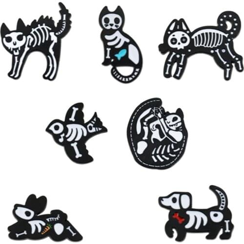 Fashion Black enamel animal crossing pins Cute Metal Pins Badge Denim Enamel Lapel Design copper Brooch Denim pins Jewelry