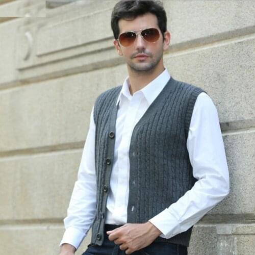 High quality 2019 Autumn Mens sleeveless v-neck sweaters vest 100% cotton casual mens knitted coats fashion mens slim tops