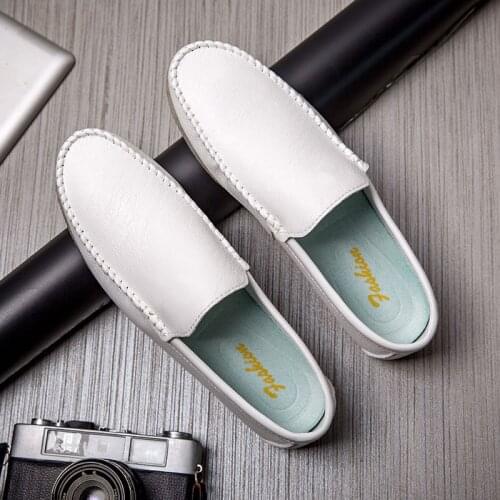 White Shoes Men Loafers 2021 Fashion Leather Flats Casual Loafer Man Moccasins Lightweight Breathable Male Slip on Driving Shoes