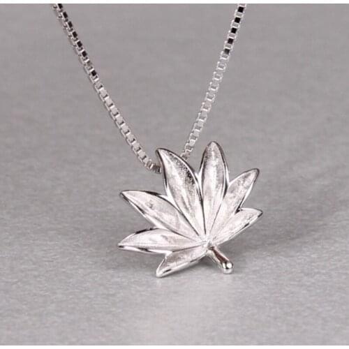 Korea Simple Maple Leaf Fresh Literary 925 Sterling Silver Clavicle Chain Temperament Personality Trendy Female Necklace SNE224