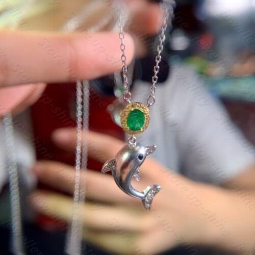 New Natural Emerald Necklace 925 Silver Ladies Necklace Luxurious and Atmospheric Design Exquisite and Elegant Style