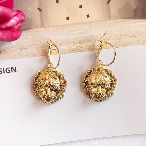 Yuedane New Gold Baroque Lion Head Alloy Drop Earrings For Women Animal Retro Aretes De Mujer Modernos Earrings Jewelry Brincos
