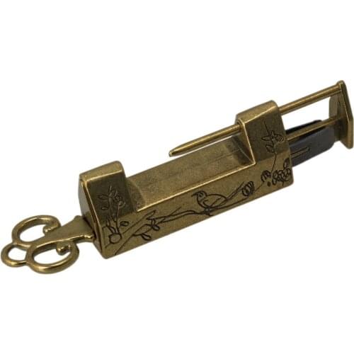 Vintage Antique Bronzy Chinese Old Style Zinc Alloy Bird Flower Leaf Carved Padlock Key Lock