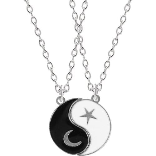 New Pair Of Good Friend Tai Chi Necklace Black And White Moon Inlaid Pisces Pendant Couple Clavicle Chain Chokers Jewelry Gifts