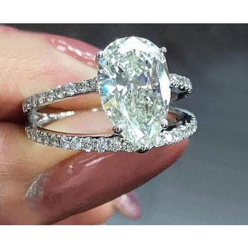 Huitan Dazzling Water Drop Cubic Zirconia Rings Women Fashion Accessories for Wedding Engagement Statement Girls Party Rings