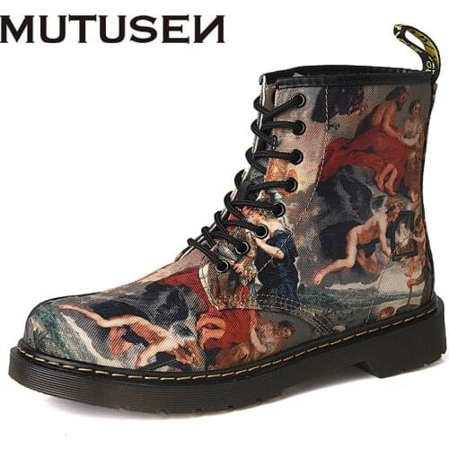 MUTUSEN Footwear
