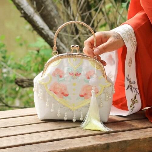 Frame Luxury Court Tassel Frame Bag Embroidery Flower Kiss Lock Top Handle Pearl Chain Hanfu Crossbody Bags Shell Handbag Totes