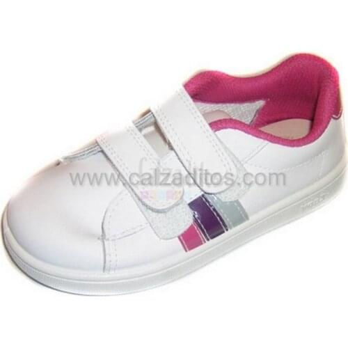 White sports with pink charoles, from Zapy