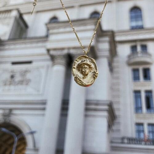 Downton Portrait Lady Lacquer Pendant Necklaces for Women 18k Gold Color Chain Choker Vintage Stainless Steel Women Jewelry 2021