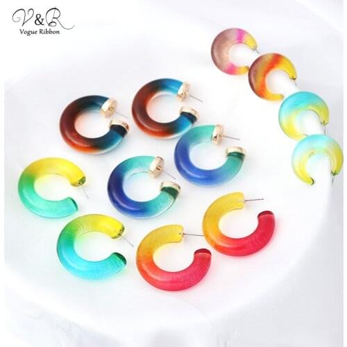 Fashion Earrings Gradient Iridescent Color C-shape Stud Earrings Rainbow Earrings Acrylic Earrings 2020 New Design