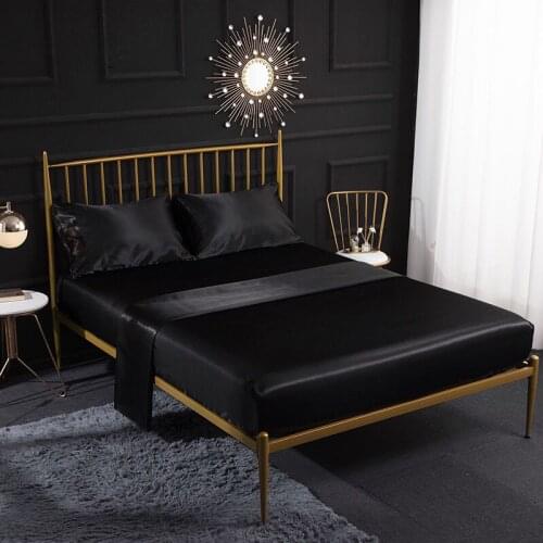Feng zhong xue Bed Sheet Set
