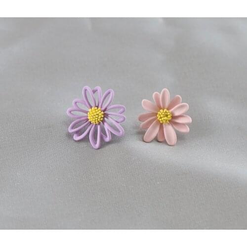 LANFLORA fashion Little Daisy flowers women stud earrings copper alloy stud earrings Classic bulk wholesale earrings