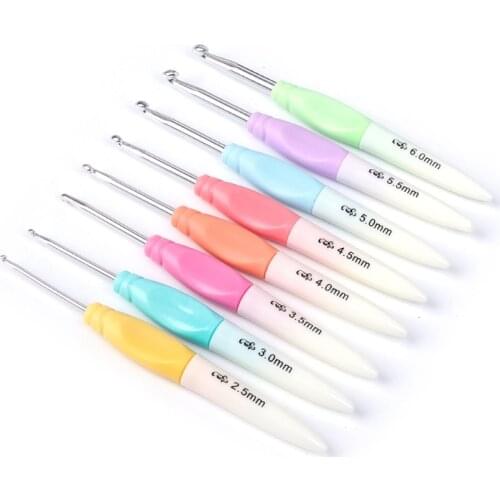 8pcs Soft Plastic Handle Aluminum Crochet Hooks Knitting Needles Kit Multicolor