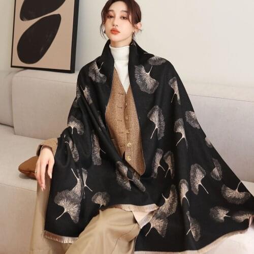 Brand Designer Cashmere Scarf High Quality Foulard Bandana Long Lrage Shawls Wrpas Winter Blanket Pashmina Bandana 2021 New