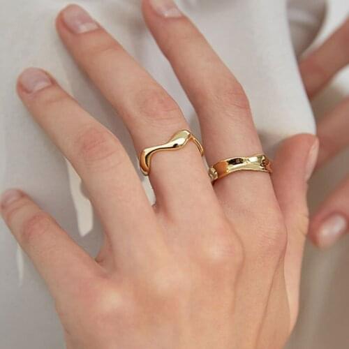 Small Finger Rings For Women Elegant Simple Design Wave Shape Mini Adjust Ring Jewelries Girls Fashion Jewellery