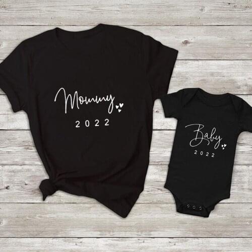 Family Tshirts Baby / Mommy 2022 Fashion Mommy and Me Shirt Pregnancy Announcement Family Look Baby Mom Matching Clothes