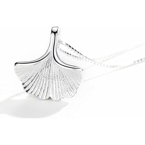 Minimal Plant Ginkgo Leaf Pendants Necklaces For Women Simple Natural Simple Charming Chokers Necklace Accessories Best Gifts