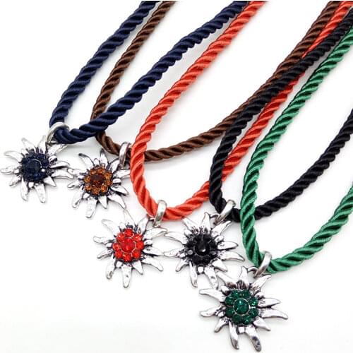 Handmade Necklace Bohemian Style Ngau Tau Fringe Natural Shell Pendant Long Necklace Ms. Fashion Accessories Jewelry