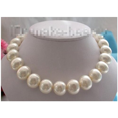 Stunning large 19mm baroque white necklace of South Sea pearl necklace