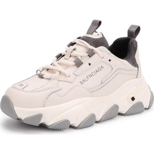 Sneakers Women 2021 Spring New Comfortable Lightweight Casual Wild Running Shoe Women Thick Bottom Non-slip Lace-up Women Shoe