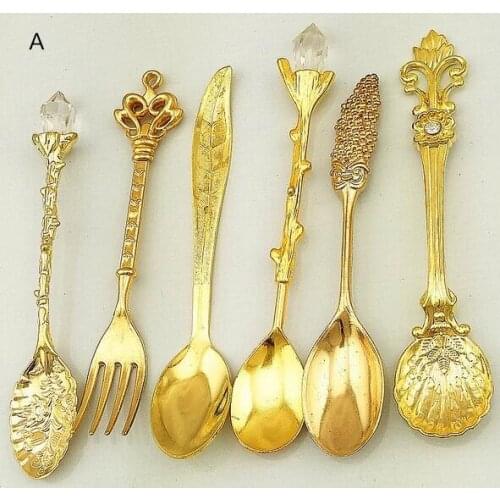 20sets 6Pcs/Set Vintage Fork Royal Style Metal Carved Mini Coffee Kitchen fruit prikkers desseroon Snacks