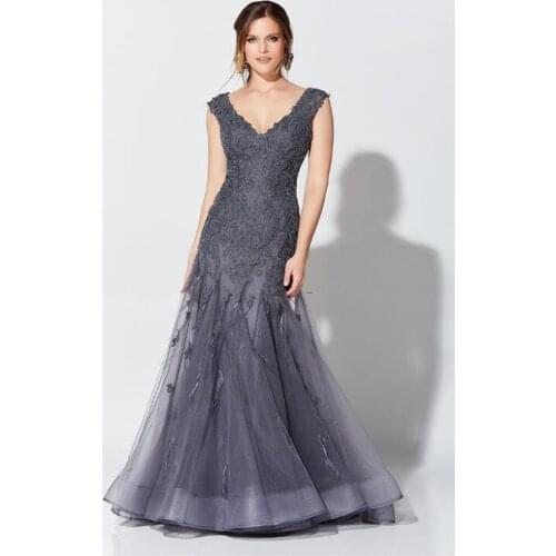Gray Mother Of The Bride Dresses Mermaid Deep V-neck Tulle Appliques Plus Size Long Groom Mother Dresses Wedding