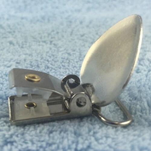 25pcs/lot 1''25mm Silver Metal Heart Shape Hook Baby Funny Pacifier Holder Clips Paci Suspender Clip Ribbon Garment Accessories